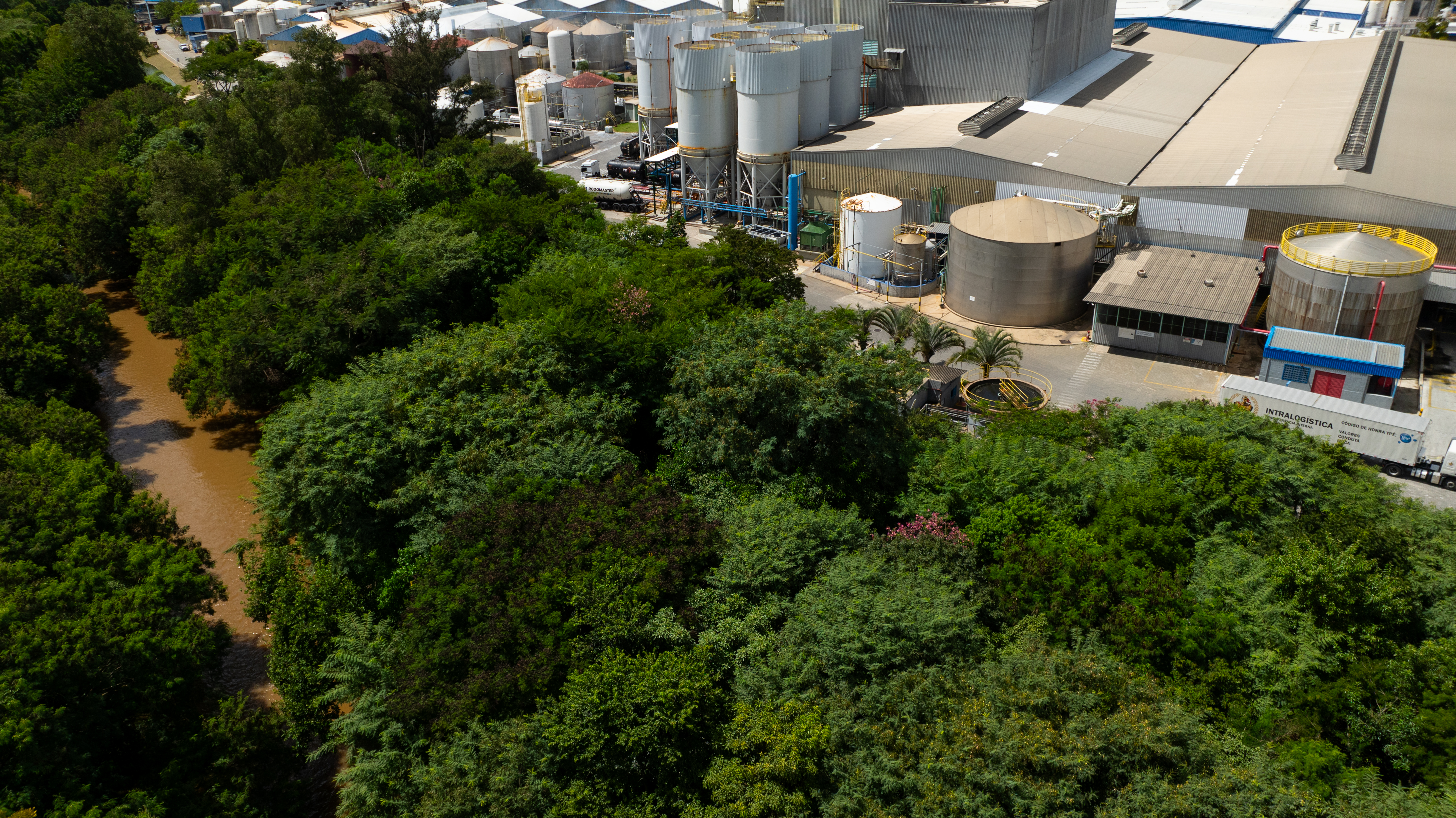 Reservatórios de águas pluviais do Projeto Águas da Ypê, em Amparo-SP.